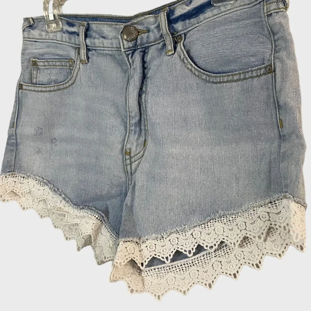 Free People Good Vibes Lace Hem Denim Shorts Womens 27 Blue Light Wash Crochet